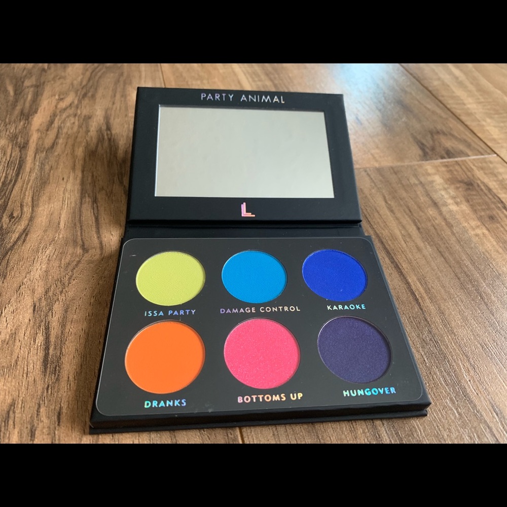 Laura Lee Part Animal eyeshadow palette